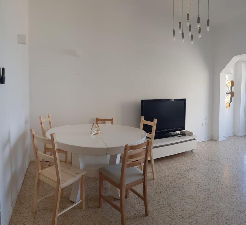Shantell Boutique Apartments Нетанья Екстер'єр фото