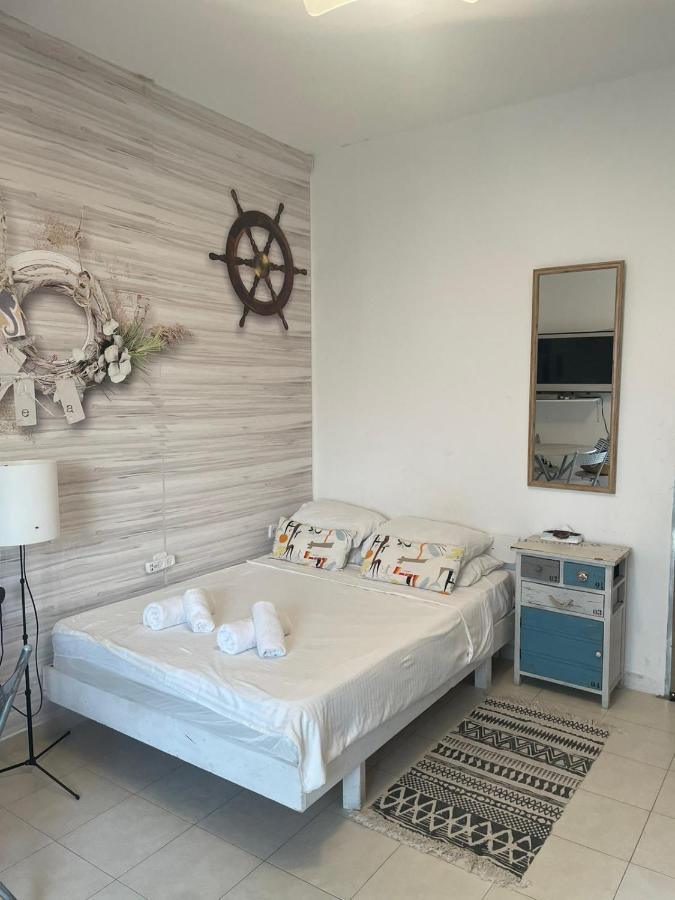 Shantell Boutique Apartments Нетанья Екстер'єр фото